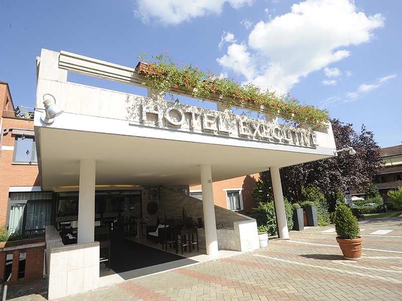 HOTEL EXECUTIVE