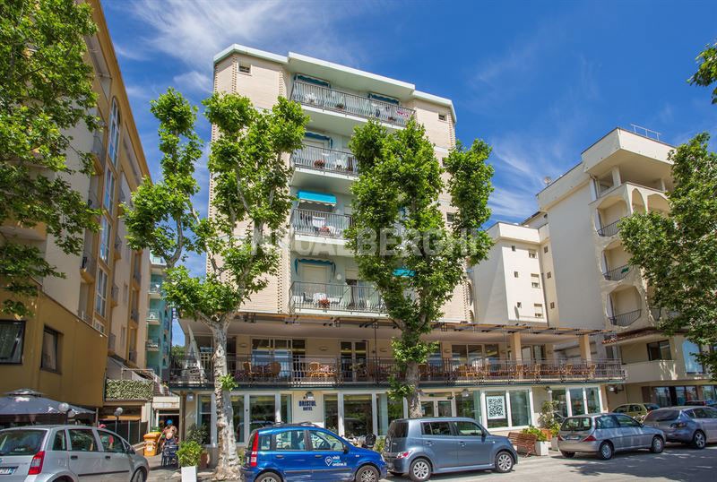 HOTEL BRISTOL